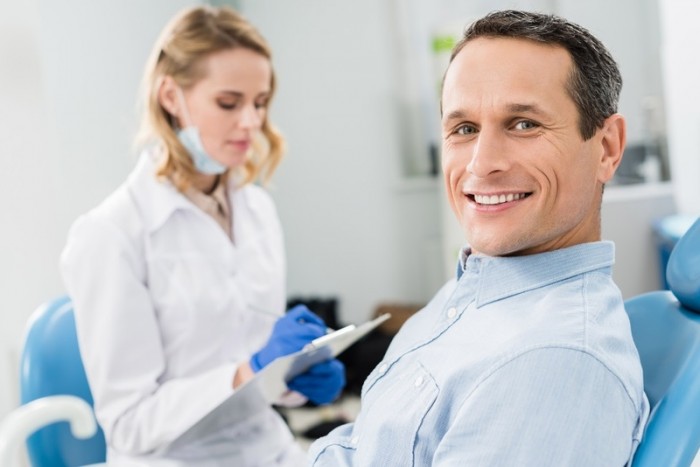 Wählen Sie eine Zahnzusatzversicherung, die individuell zu Ihnen passt.