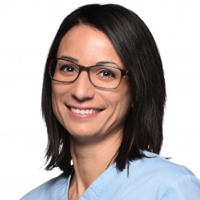 Dr. Krisztina Dóra-Harmat - Fachzahnärztin bei CompletDent