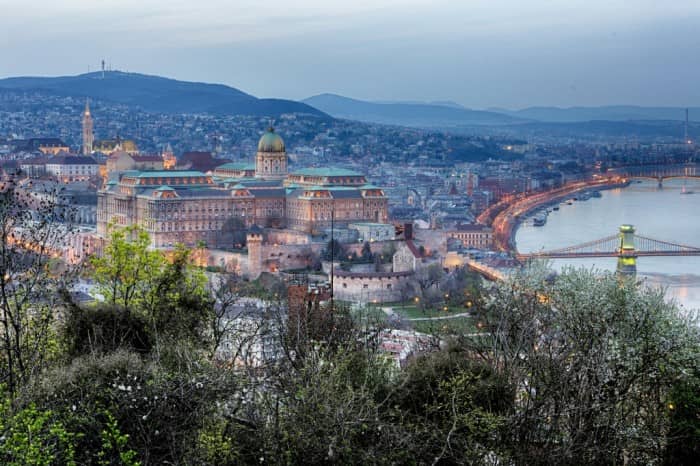 Budapest — Sehenswürdigkeiten rund um die Zahnreise
